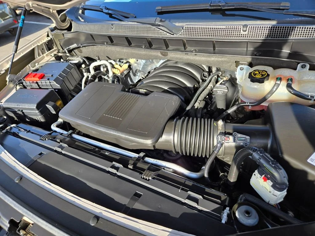 Used 2021 EMPIRE BEIGE METALLIC Chevrolet Premier image 17