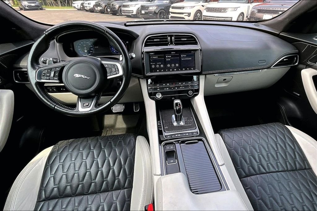 Used 2020 Green Jaguar SVR image 15