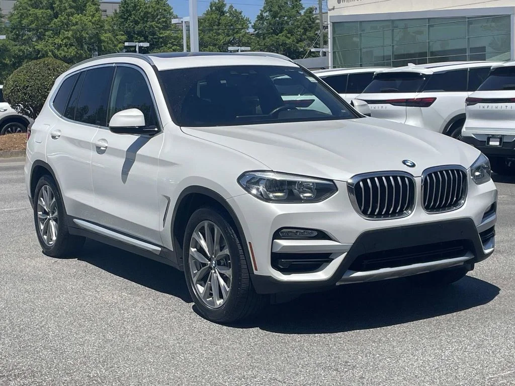 Used 2019 White BMW xDrive30i image 5