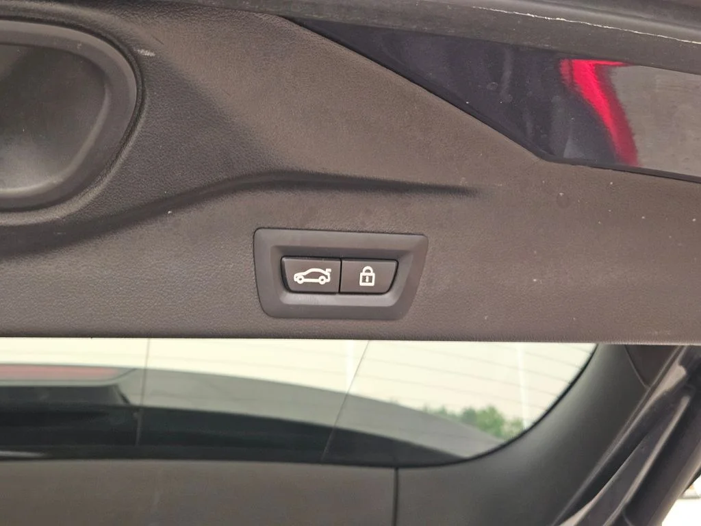 Used 2020 Arctic Grey Metallic BMW xDrive40i image 13