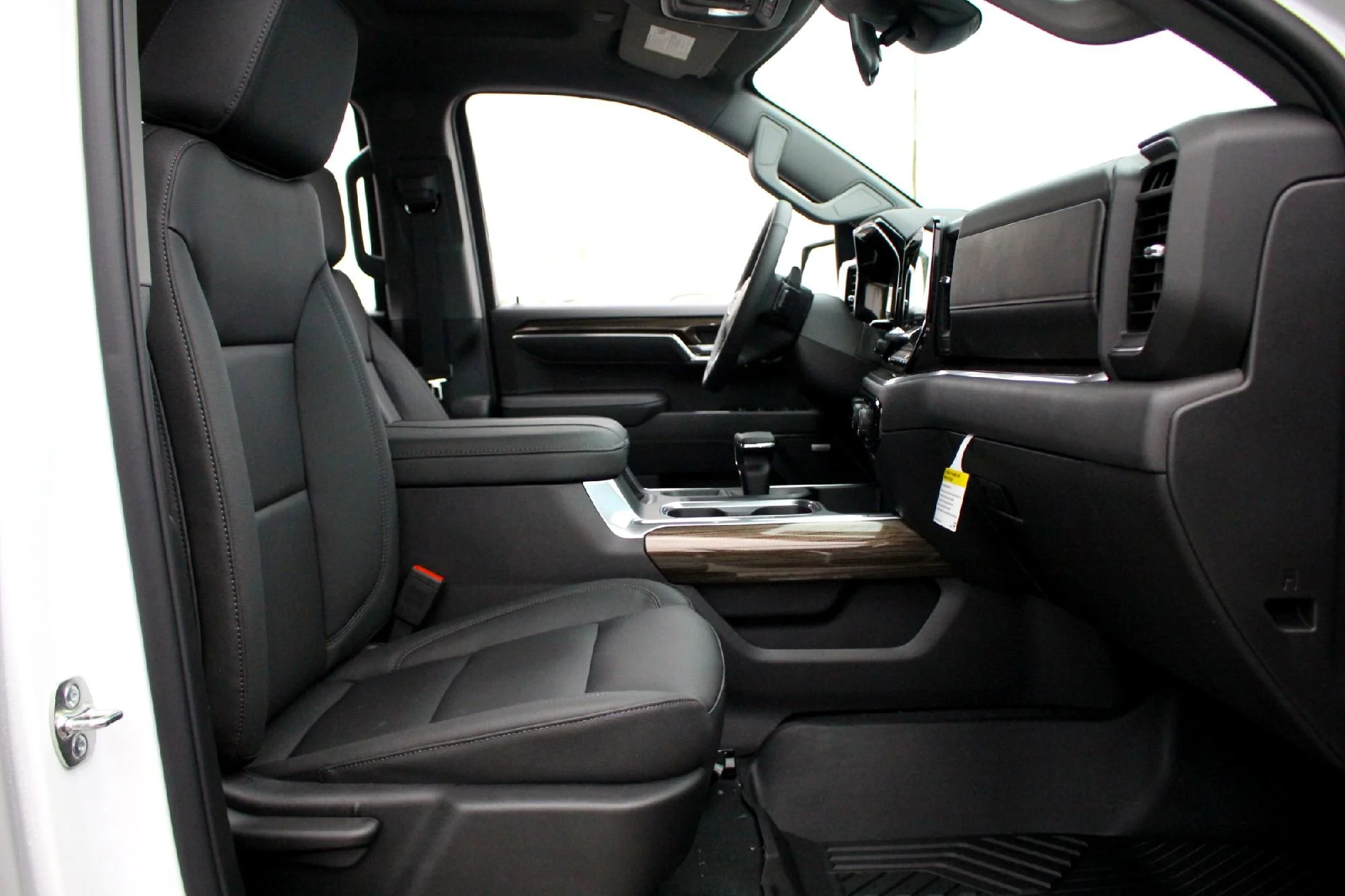 New 2026 White Chevrolet LT Trail Boss image 13