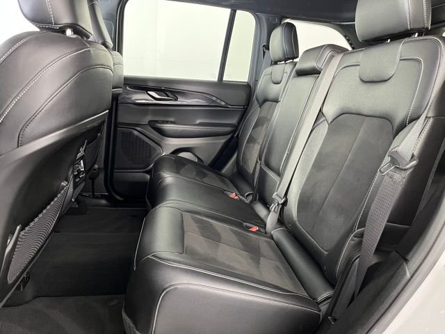 Used 2023 White/off-white Jeep Altitude X image 36