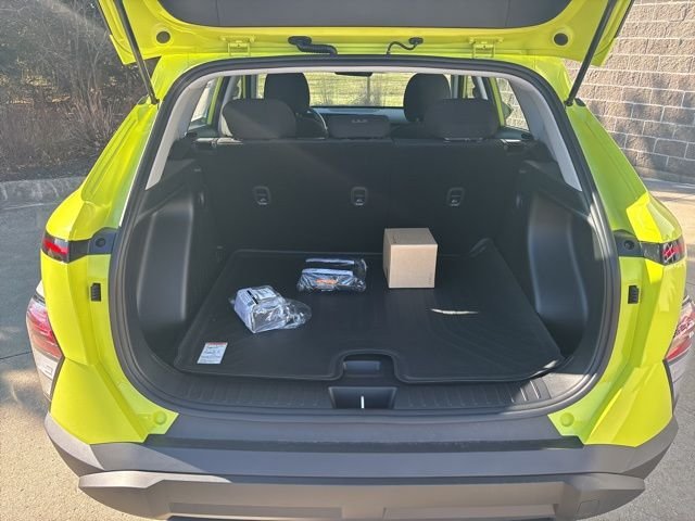 New 2026 Neoteric Yellow Hyundai SE image 11