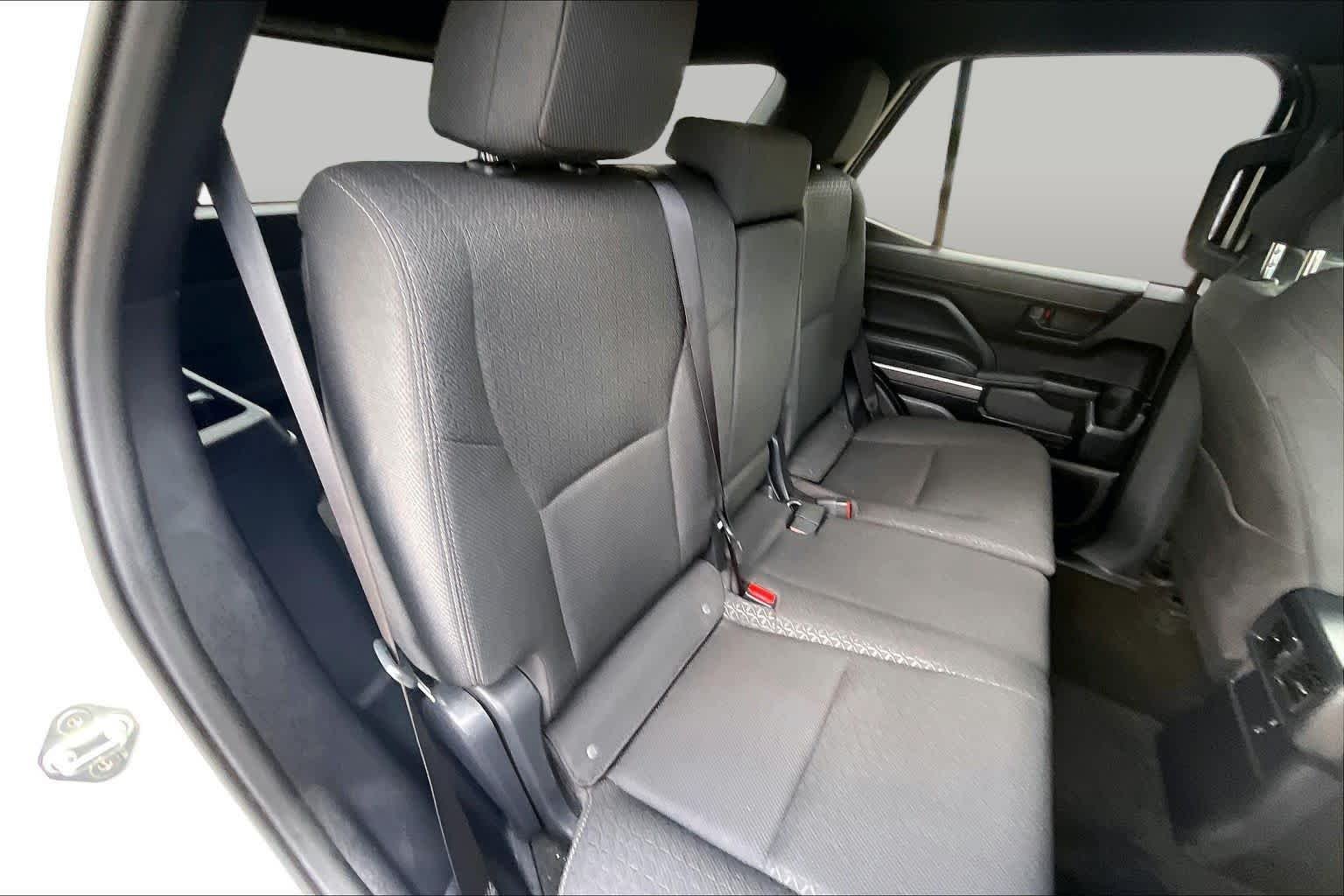 Used 2025 Ice Cap Toyota SR5 image 19
