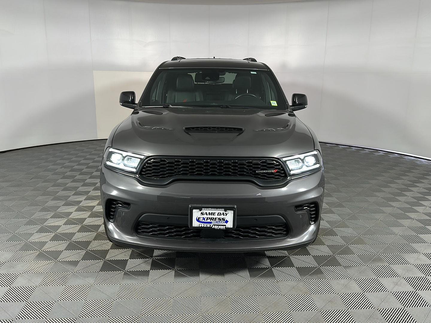 Used 2025 Vapour Grey Dodge R/T image 3