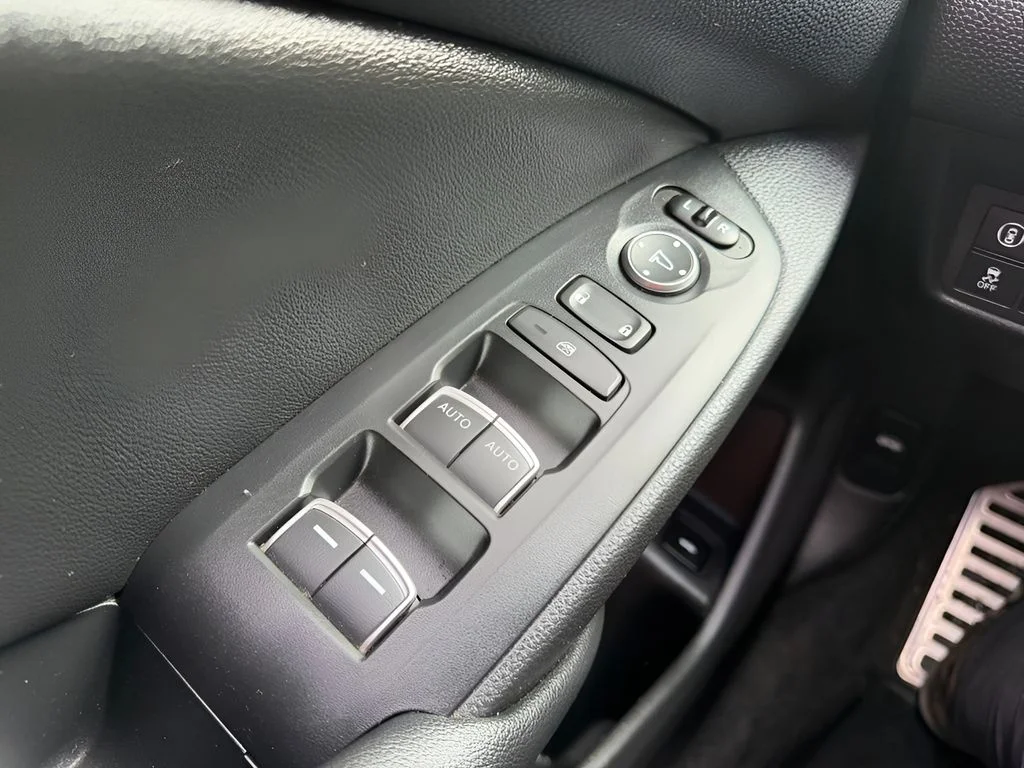 Used 2021  Honda Sport image 21