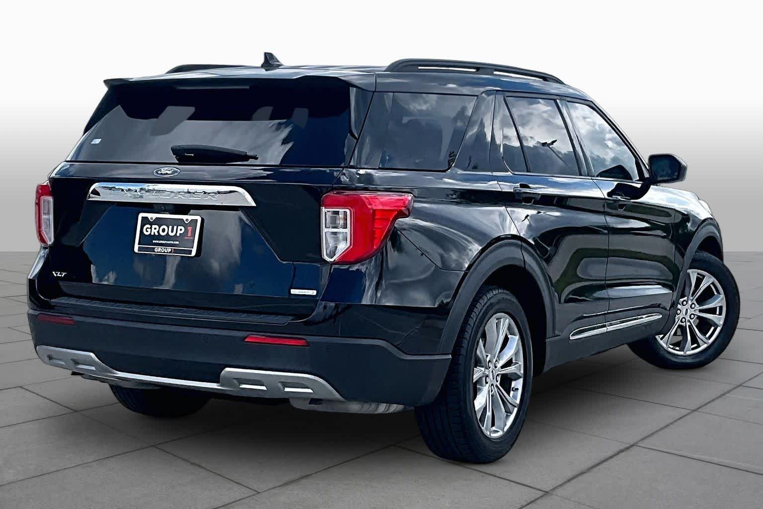 Used 2020 Agate Black Metallic Ford XLT image 11