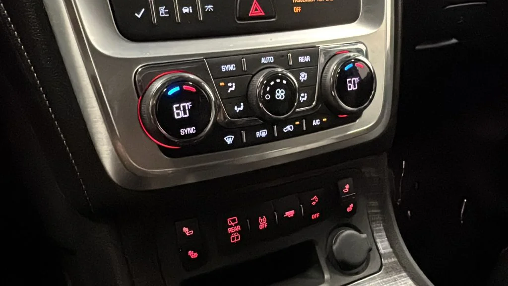 Used 2014 Black GMC SLT-1 image 23