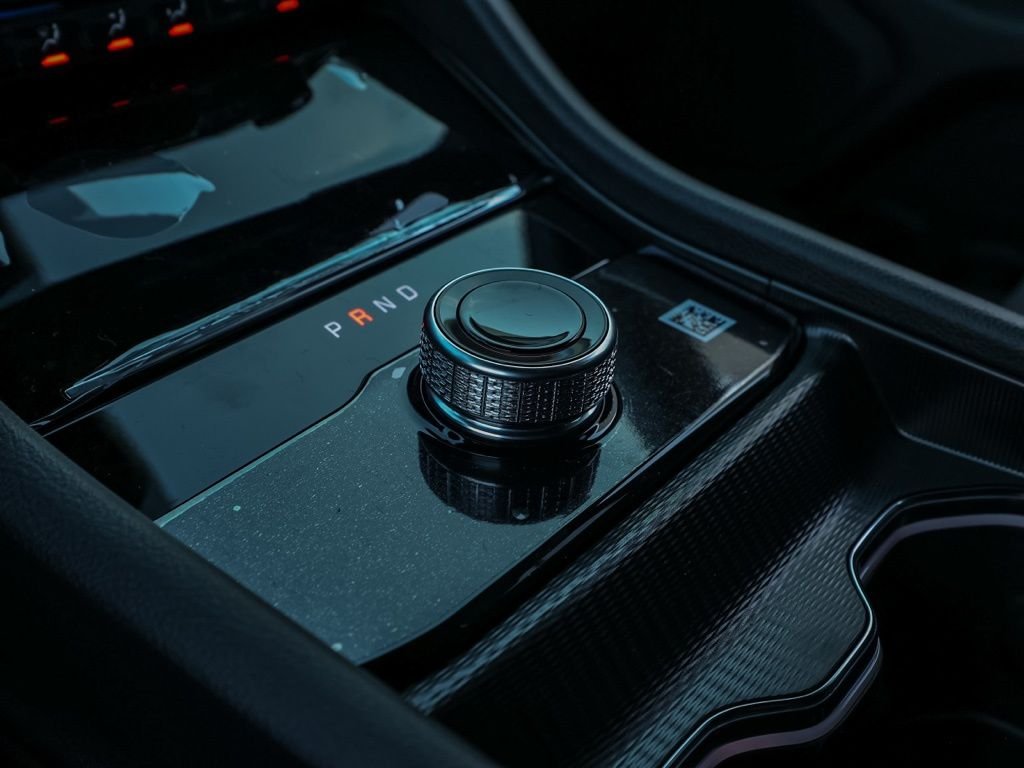 New 2026 Baltic Gray Metallic Clear-Coat Exterior Paint Jeep Laredo image 30