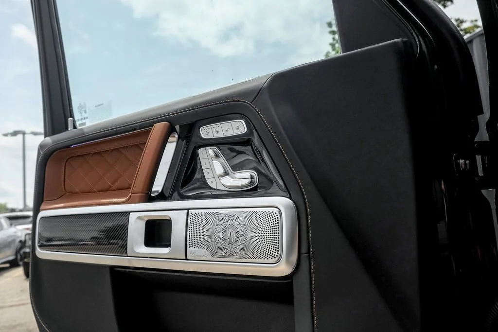 New 2026 MANUFAKTUR Deep Green Non-Metallic Mercedes-Benz G 63 AMG® image 53