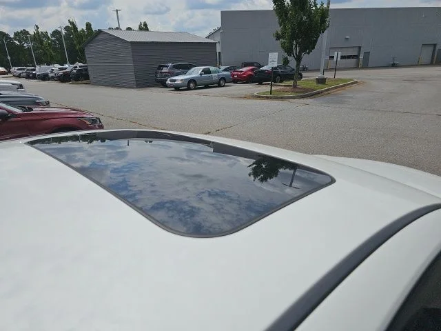 Used 2023 White Nissan 2.5 SL image 6
