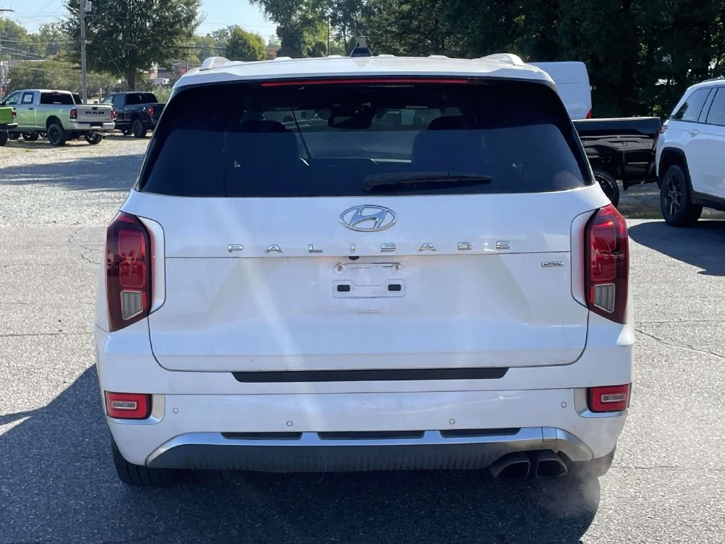 Used 2021 White Hyundai Calligraphy image 7
