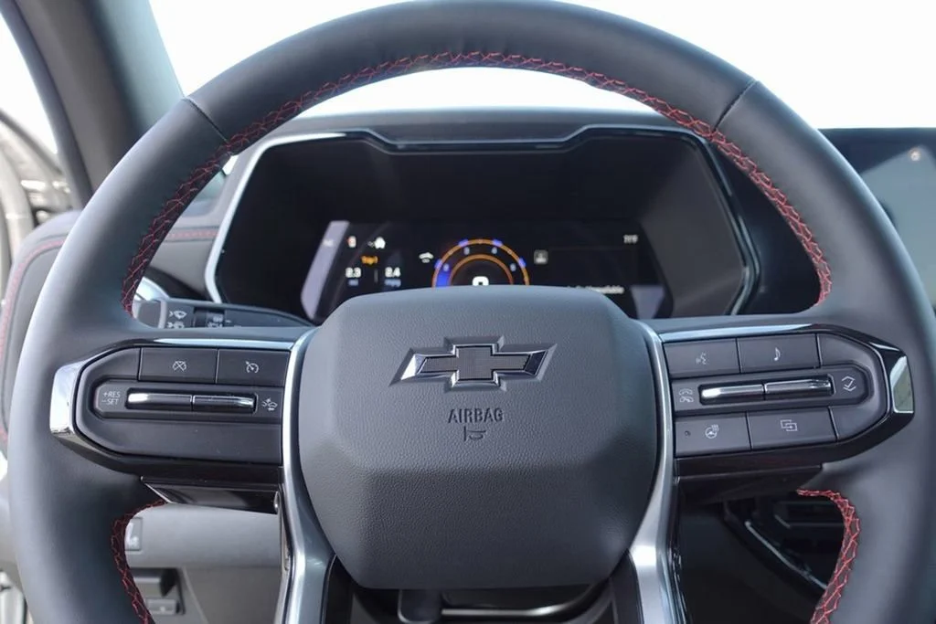 2025 Chevrolet Colorado Z71 - Photo 13