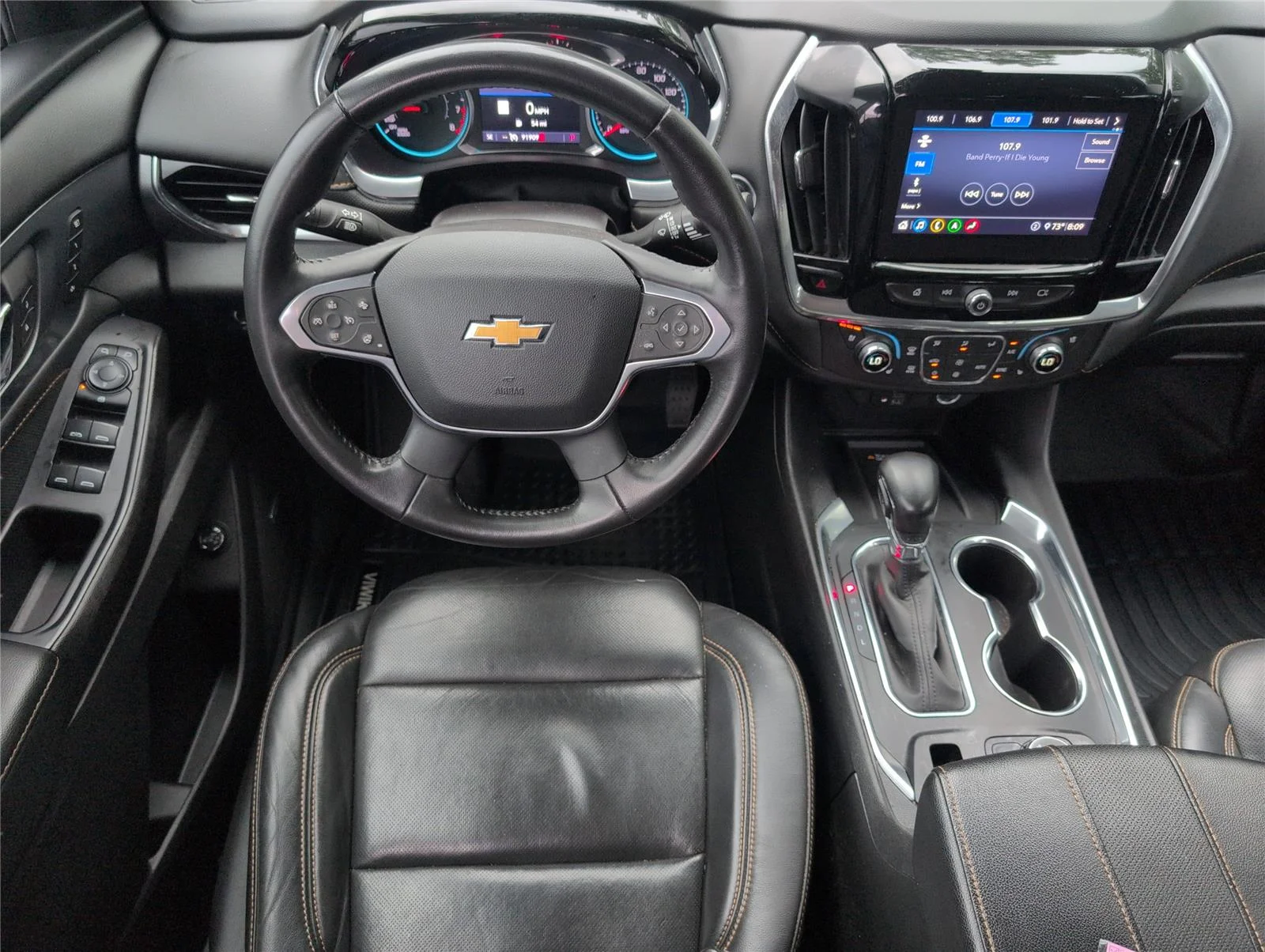 Used 2021 Iridescent Pearl Tricoat Chevrolet Premier image 30