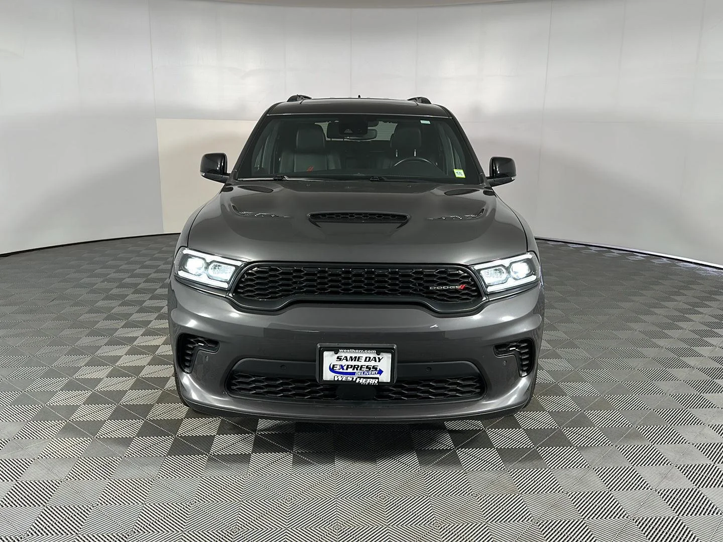 Used 2025 Vapour Grey Dodge R/T image 3