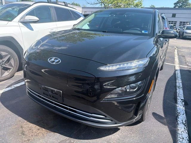 Used 2023 Ultra Black Hyundai SE image 4