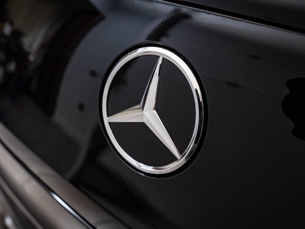 New 2027 Black Mercedes-Benz GLC 300 Coupe image 18