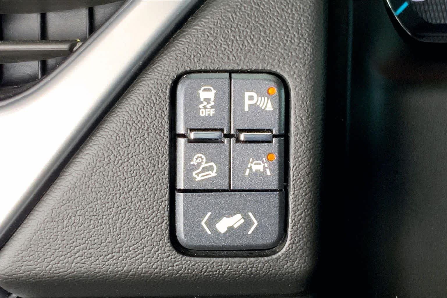 Used 2019 Summit White Chevrolet LT image 35