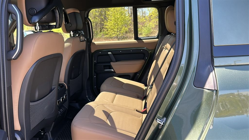 New 2026 Woolstone Green LAND ROVER S image 21