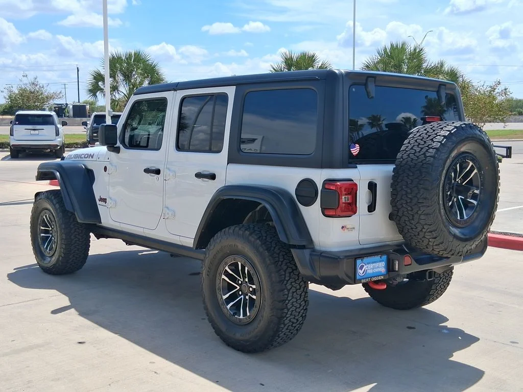 Used 2025 White Jeep Rubicon image 4