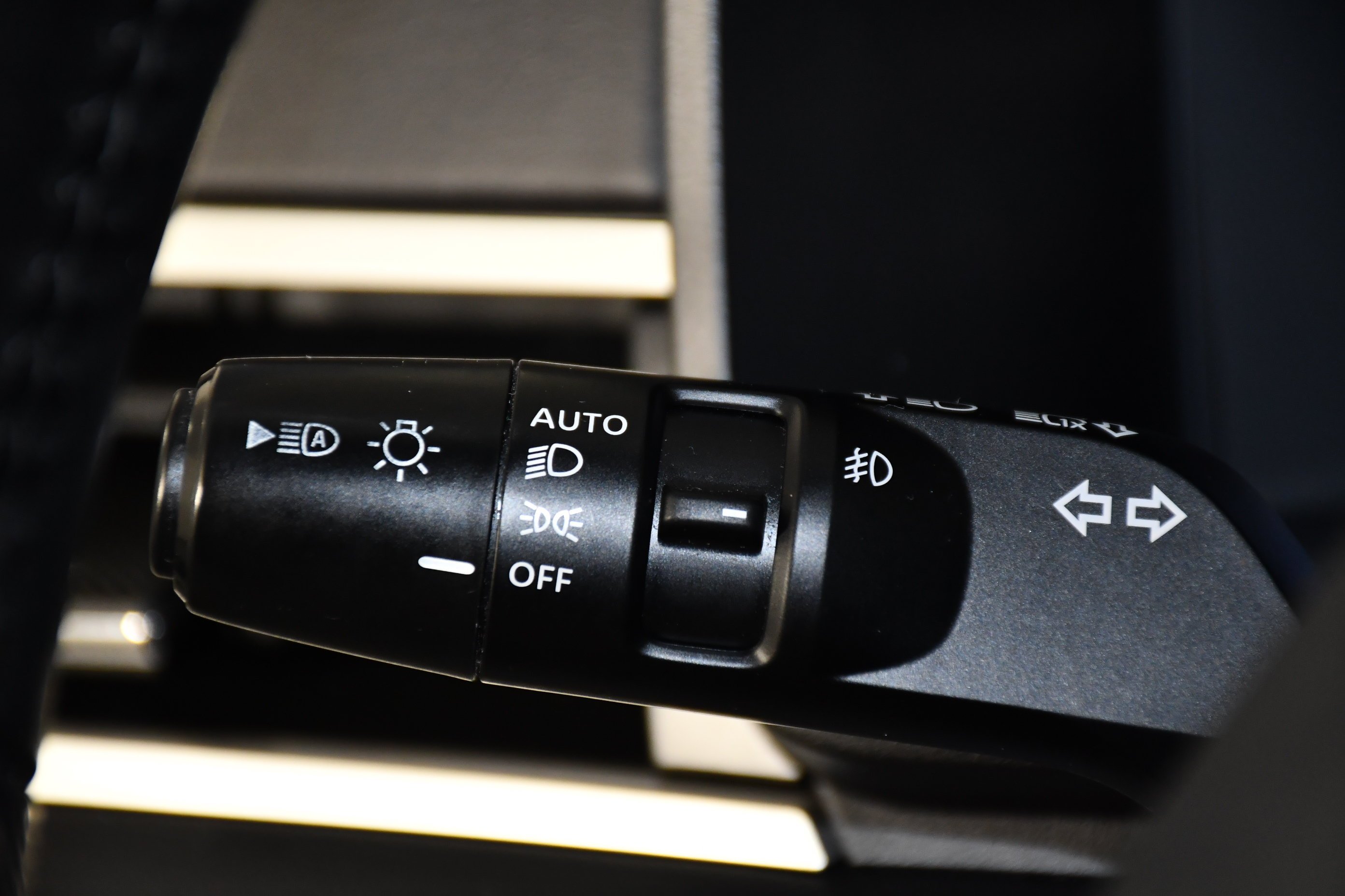 Certified Used 2024 Black Diamond Mitsubishi SE image 22
