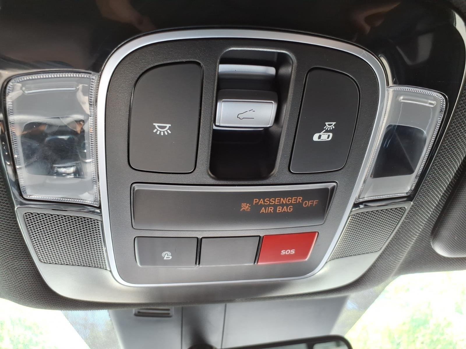 Used 2022 Ice White Hyundai Limited image 20