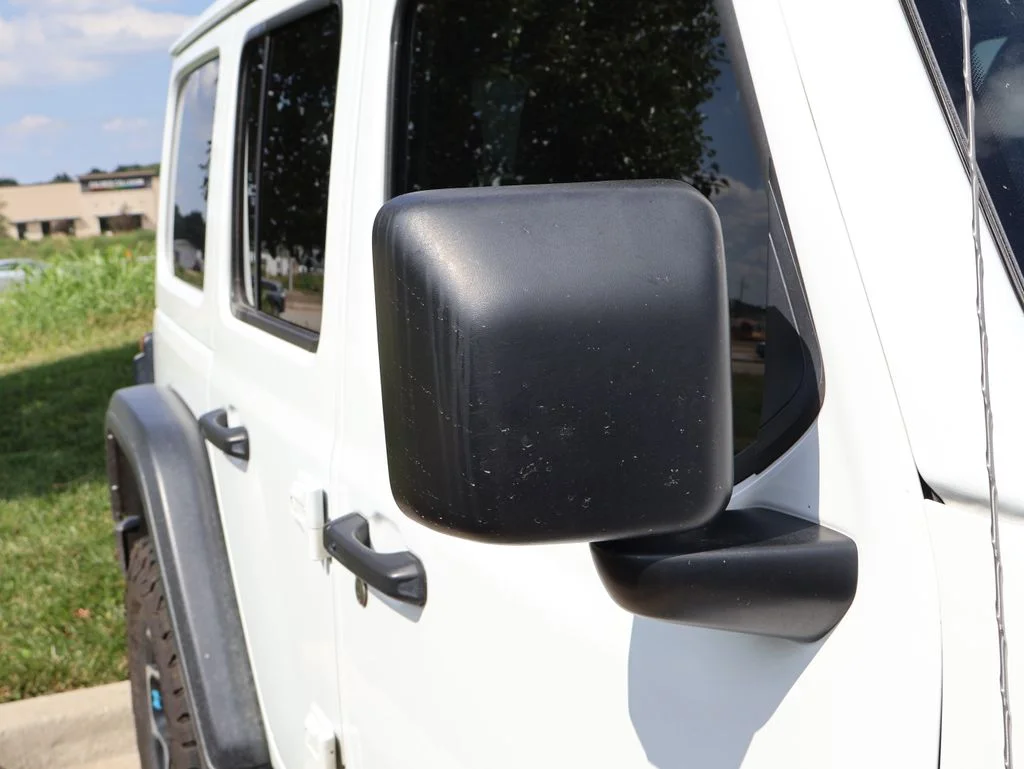 Used 2022 White Jeep Unlimited Rubicon 4xe image 9