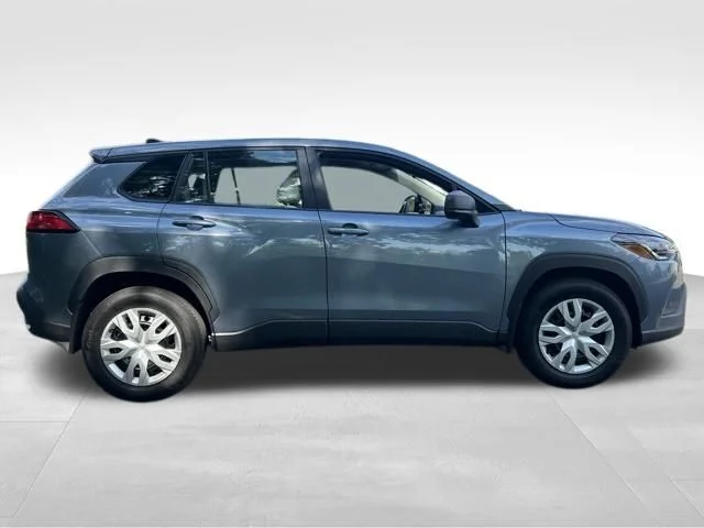 Used 2025  Toyota L image 6