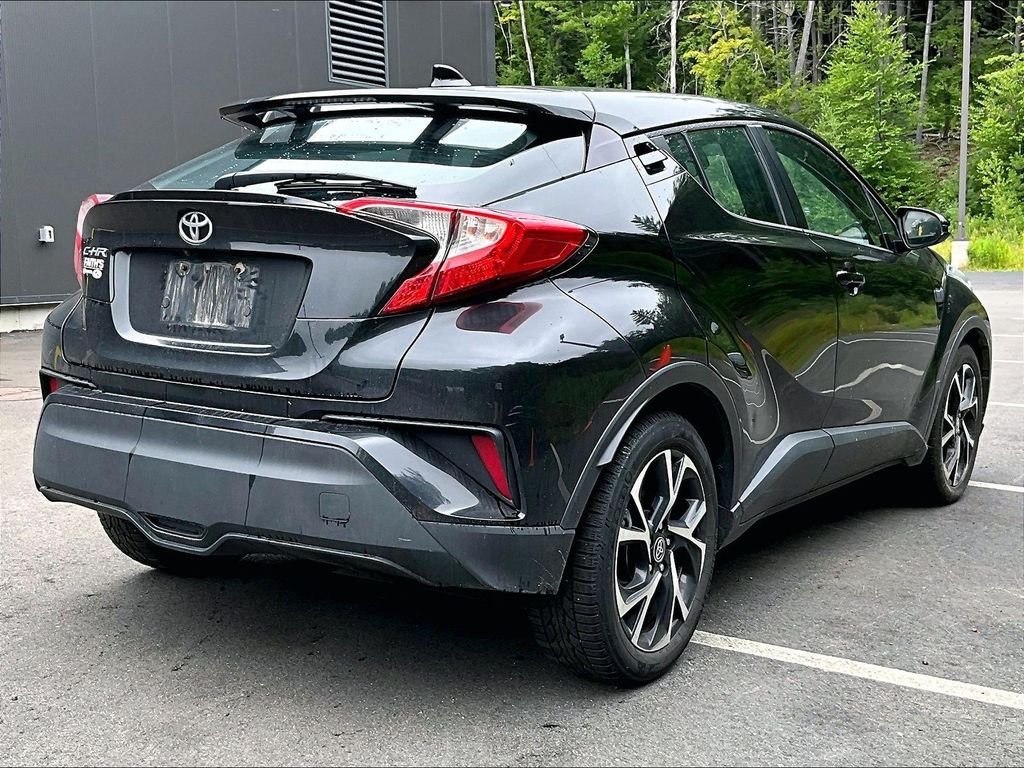 Used 2020 Black Toyota XLE image 4