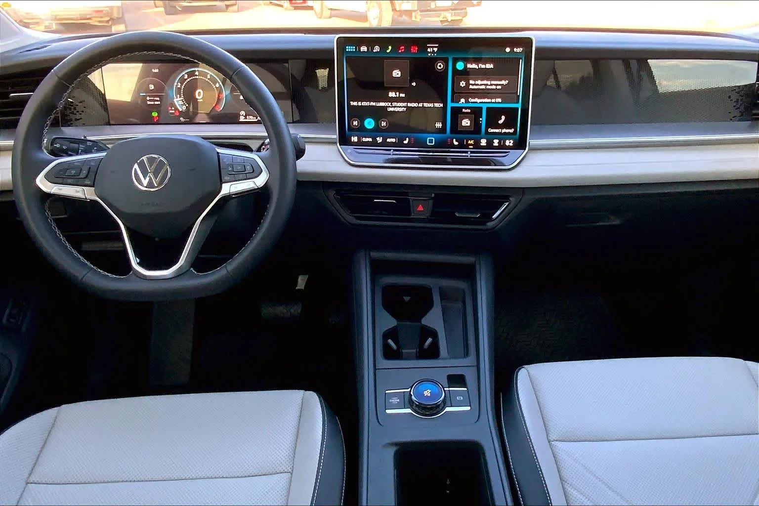 New 2026 Deep Black Pearl Volkswagen SE image 5