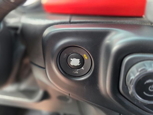 Used 2021 White Jeep Unlimited Rubicon image 34