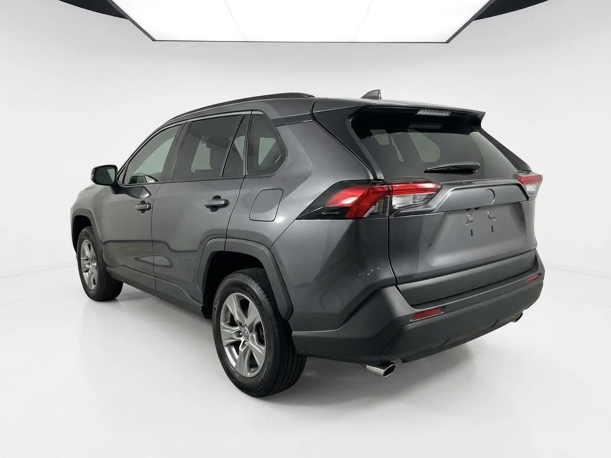 2024 Toyota RAV4 XLE - Photo 16