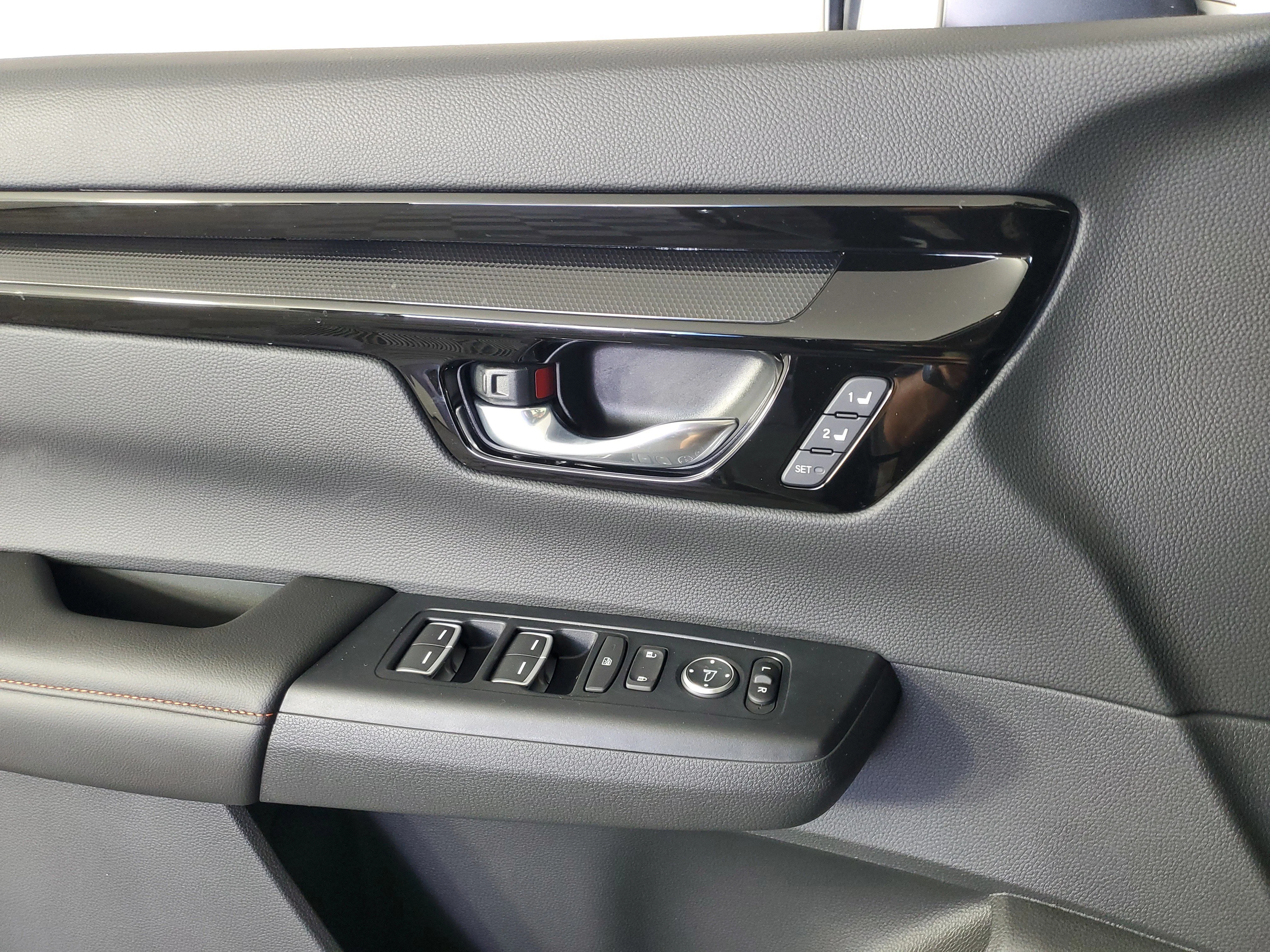 New 2026 Platinum White Pearl Honda AWD Sport Touring Hybrid image 30