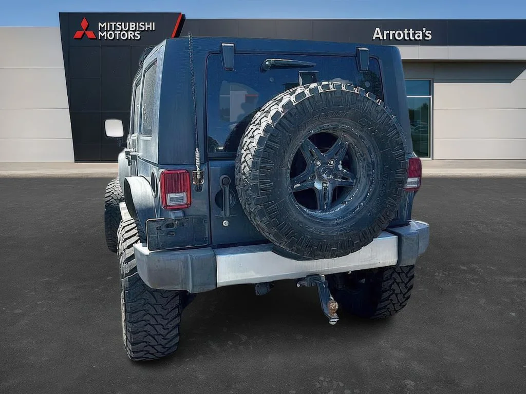 Used 2008 Black Jeep Unlimited Sahara image 7