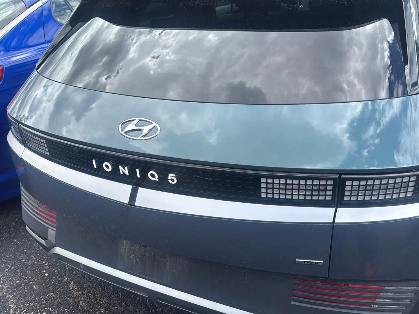 Used 2023 Digital Teal Hyundai SEL image 5