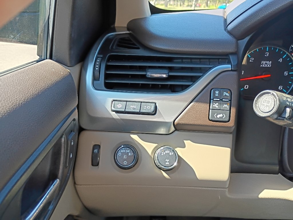 Used 2019 Shadow Gray Metallic Chevrolet Premier image 26