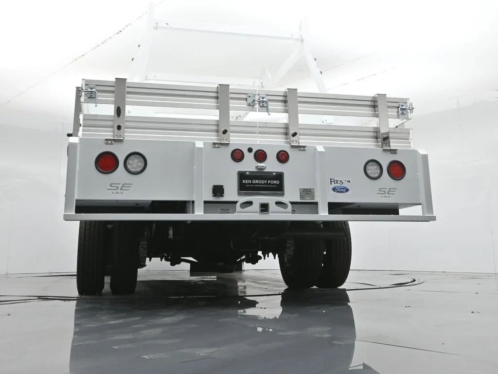 New 2025 Oxford White Ford XL image 49