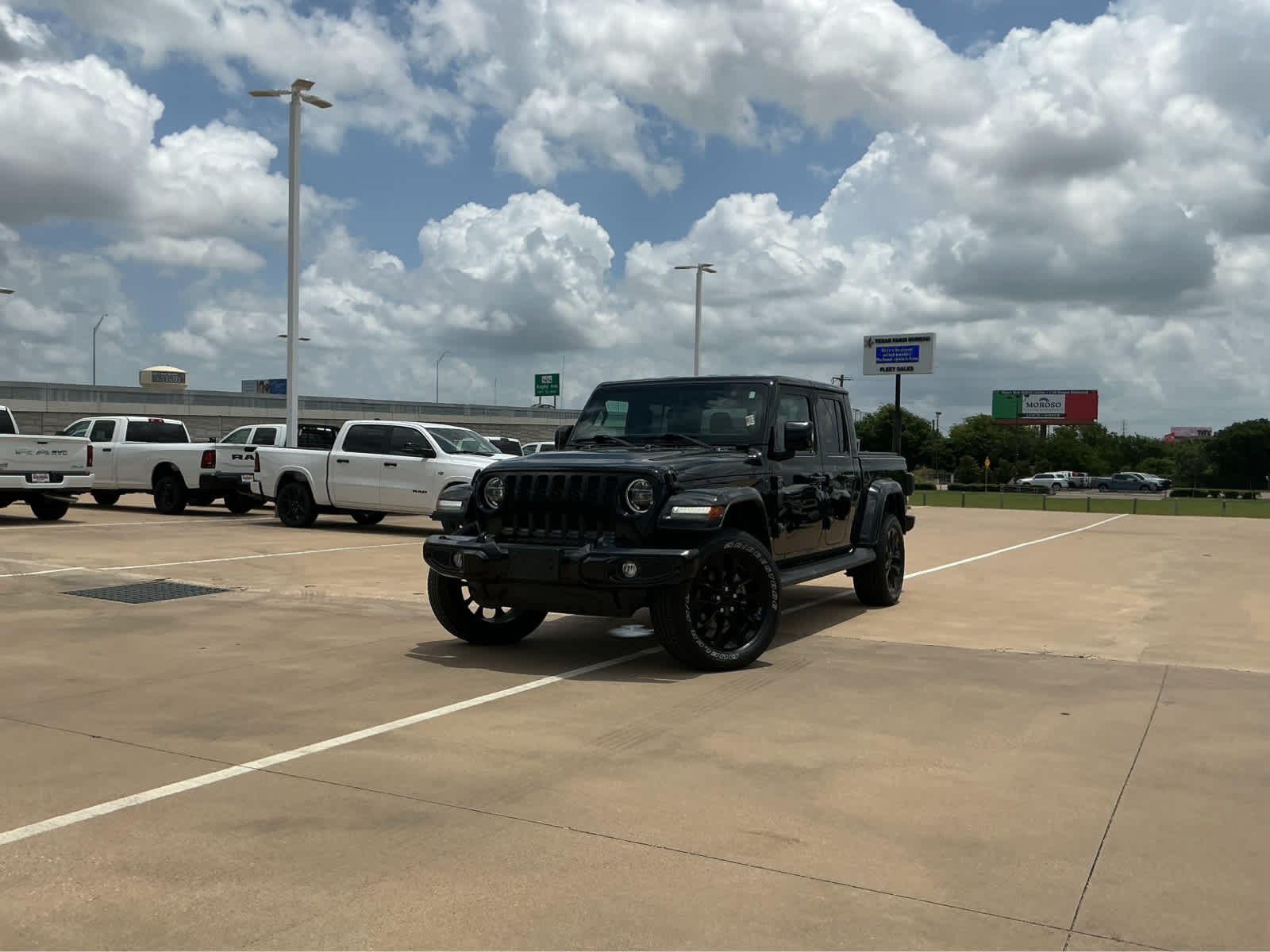 Used 2022 Black Clearcoat Jeep High Altitude image 2