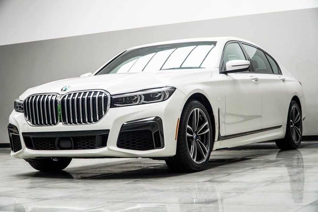 Used 2021 White BMW 740i xDrive image 8