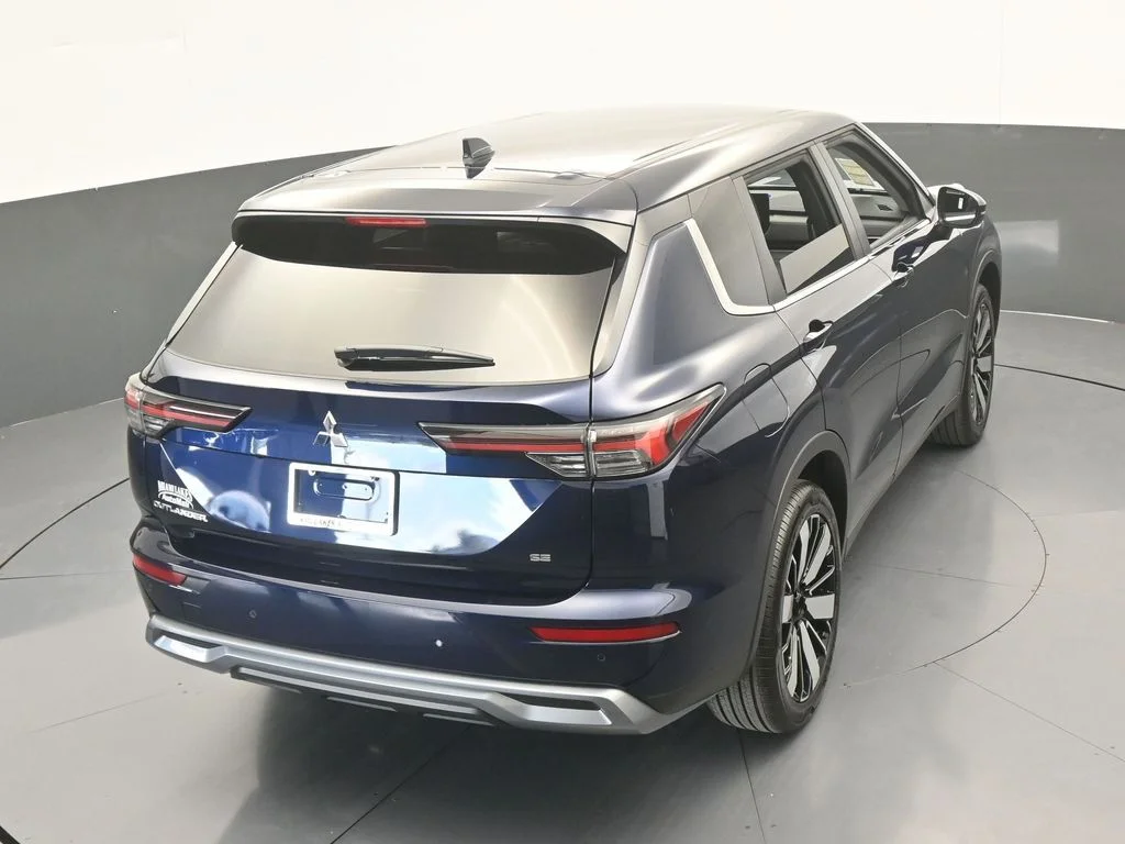 New 2026 Cosmic Blue Metallic Mitsubishi SE image 61