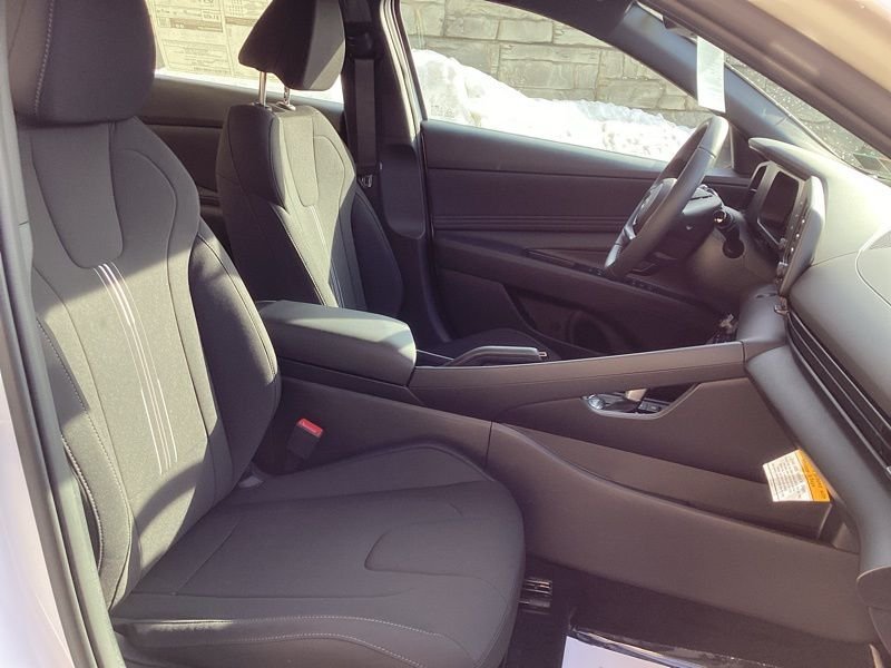 2026 Hyundai Elantra SEL Sport - Photo 16