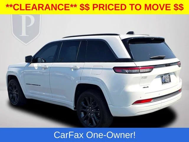 Used 2026 Bright White Clea Jeep Limited Reserve image 11