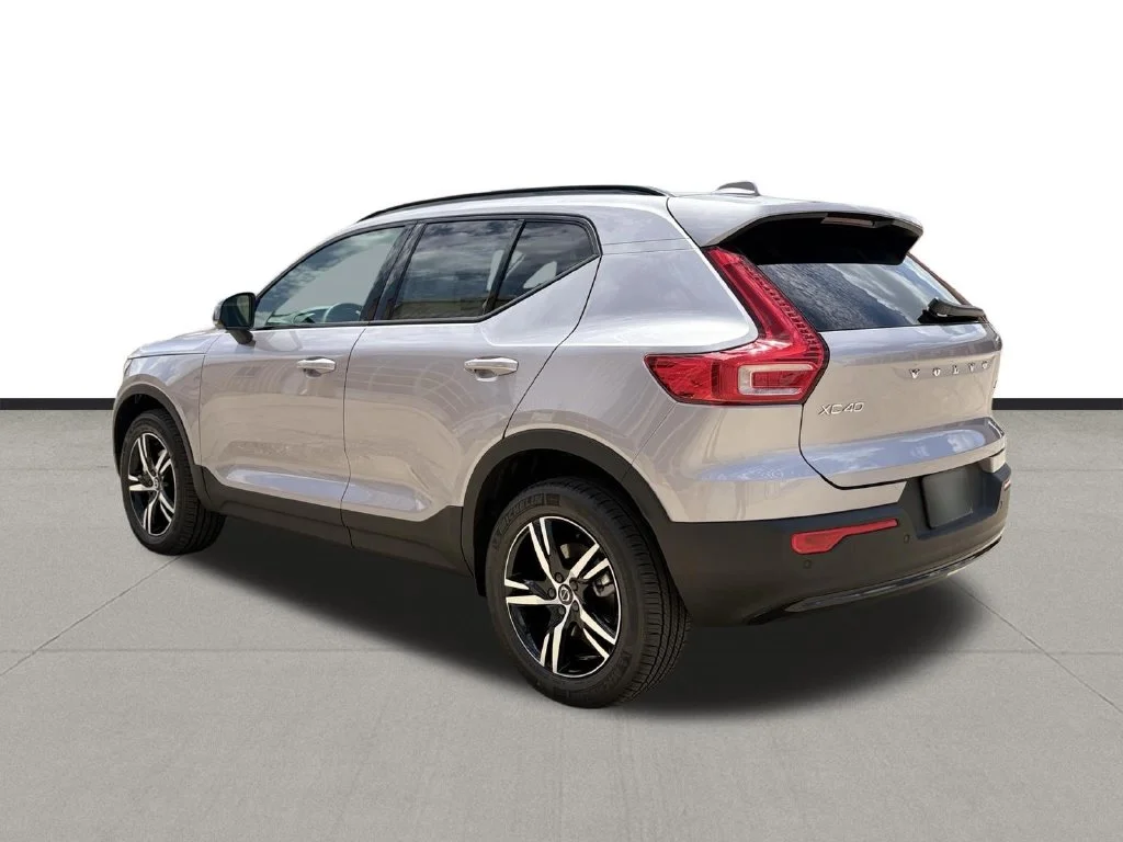 New 2026 Aurora Silver Volvo Core image 7