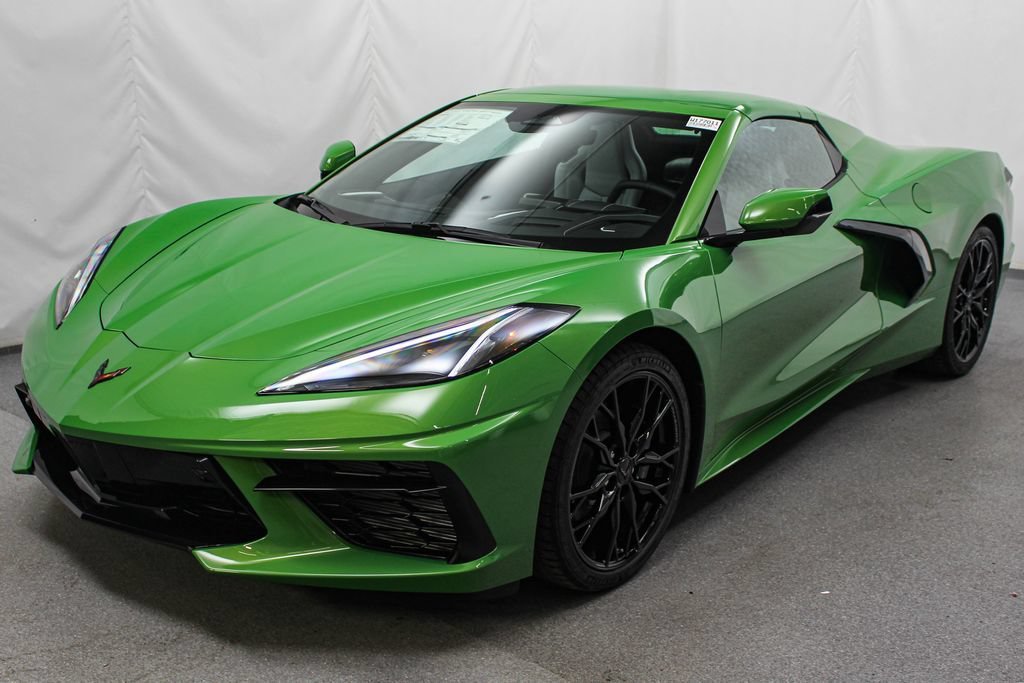 New 2027 Roswell Green Metallic Chevrolet 2LT image 6