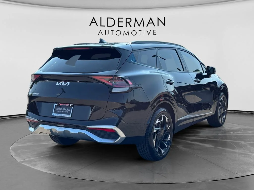 Used 2023 Black Kia SX-Prestige image 5
