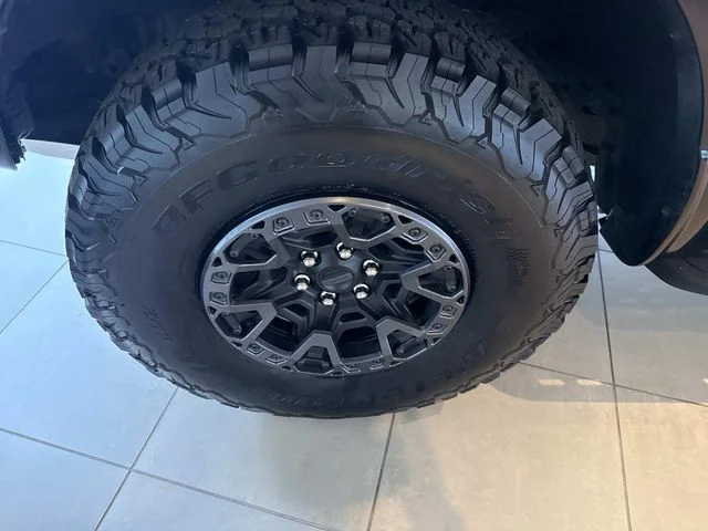 Used 2024 White Ford Raptor image 12