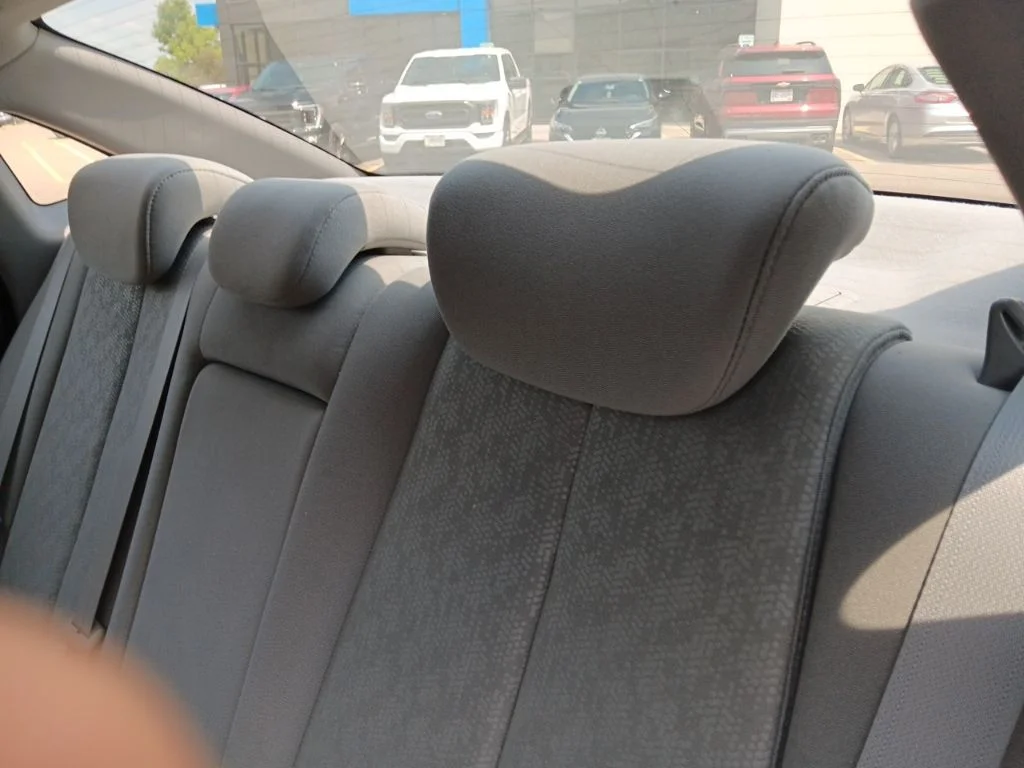 Used 2010 Regatta Blue Pearl Hyundai SE image 25