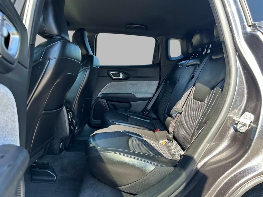 Used 2023 Gray Jeep Latitude image 15