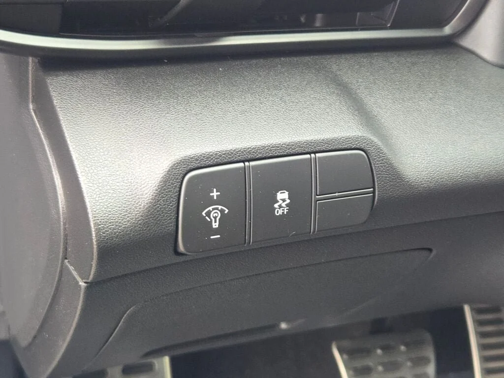 Used 2026 Gray Hyundai SEL Sport image 19
