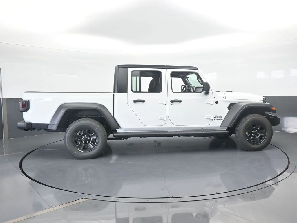 New 2026 Bright White Clear-Coat Exterior Paint Jeep Sport image 7
